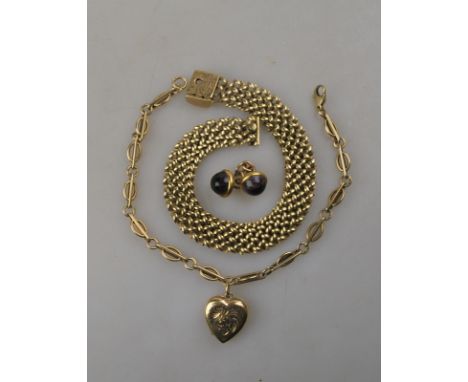 Old gold items including mesh bracelet, 9ct locket on chain bracelet, and single cabochon chain cufflink, all a/f, approx 30g