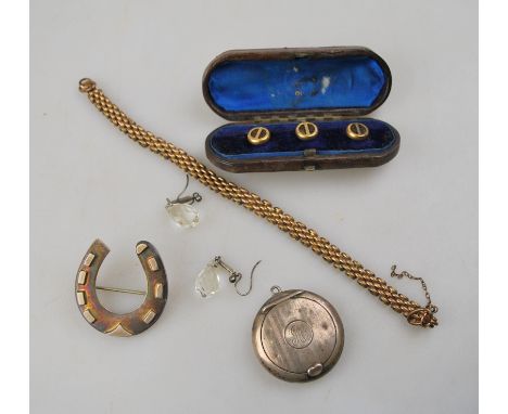 A set of three yellow metal shirt studs each set on the front with plaited hairwork in fitted case, to/w horseshoe brooch, sm