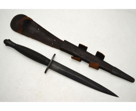 A 3rd pattern Royal Marine Commando and SOE fighting dagger with 174 mm long blackened double-edged machine ground ground bla