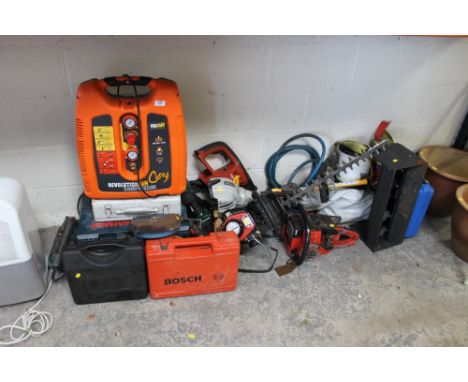 A LARGE QUANTITY OF TOOLS A/F TO INCLUDE BOTH GARDEN + POWER TOOLS