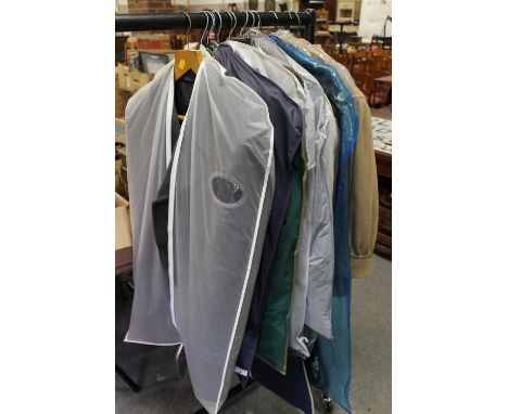 A SELECTION OF VINTAGE CLOTHING TO INCLUDE SUITS, FAUX FUR COAT ETC