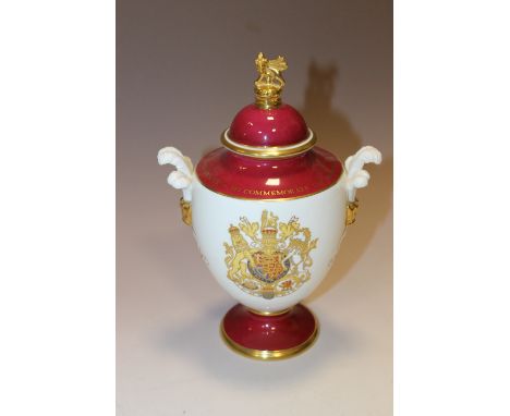 A LIMITED EDITION ROYAL WORCESTER LIDDED ROYAL MARRIAGE VASE