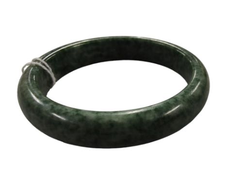 JADE BANGLE 