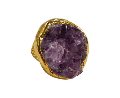 LARGE AMETHYST CRYSTAL SET RING 