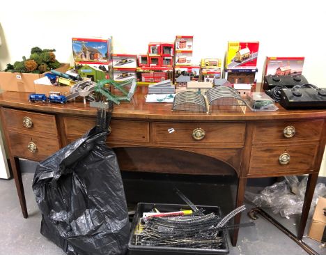A QUANTITY OF HORNBY 00 GAUGE RAILS, ELECTRIC POWER UNITS, BOXED STATIONS, PLATFORMS, VARIOUS BUILDINGS, TREES, FOLIAGE, A CO