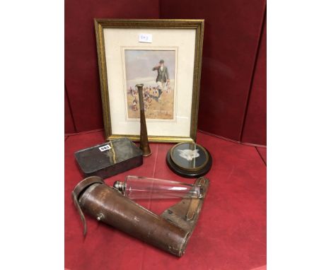 A COLLECTION OF HUNTING RELATED ITEMS, TO INCLUDE: A LEATHER CASED DRINK FLASK, A DIXONS SANDWICH BOX, A FOX MASK OVAL, A PIC