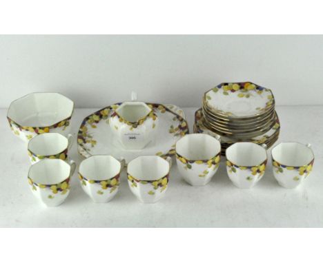 A Royal Doulton Honesty pattern tea set, comprising tea cups, saucers and more