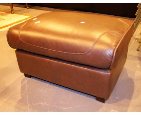 POUFFE. Leather pouffe