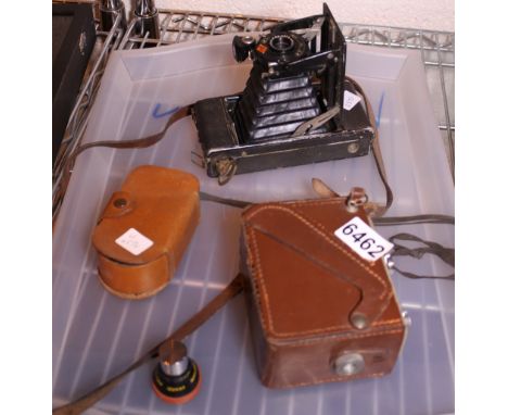 VINTAGE CAMERAS. Two vintage cameras and a light meter