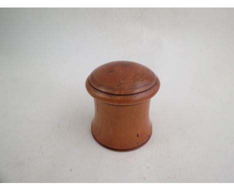A maple wood lidded trinket pot 