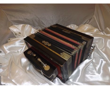 EARLY 20TH CENT BUTTON KEY MELODIAN ,NO MAKERS NAME EST [£40- £80]