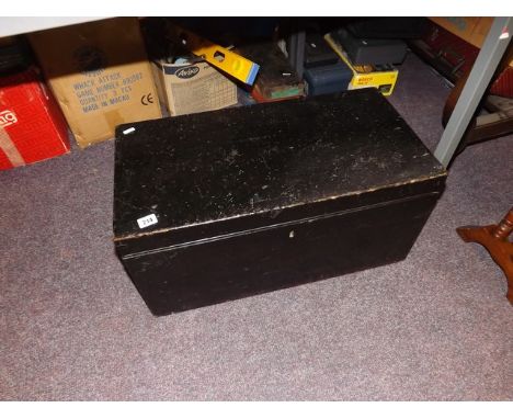 OAK TOOL CHEST PAINTED BLACK EST [£15 -£30]