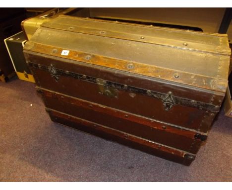 DOME TOP STEAMER TRUNK  EST [£30-£60]