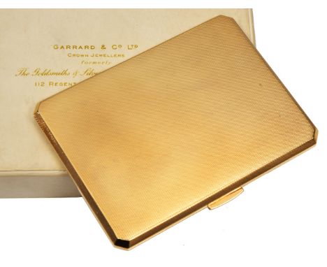 A MID 20TH CENTURY 9 CARAT GOLD CIGARETTE CASE by the 'Goldsmiths & Silversmiths Company', canted corners and engine turned d