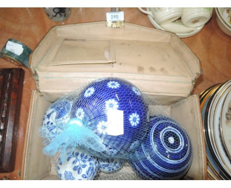 A selection of vintage transfer printed ceramics balls