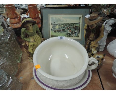 A selection of vintage ceramics including washbowl 