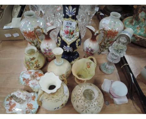 A selection of vintage ceramics including Royal Worcester
