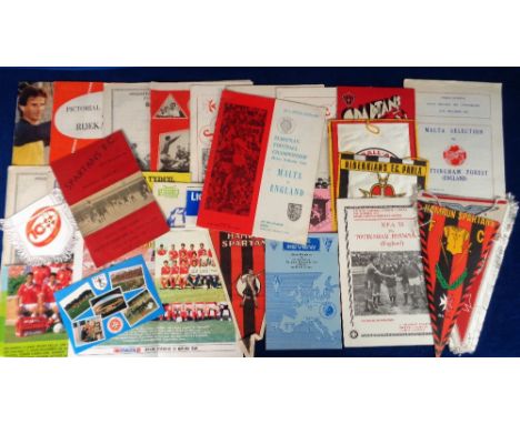 Football, Maltese Football selection, 1950's onwards inc. 5 pennants, Hamrun Spartans, (2 different), Hibernians,  Vittoriosa