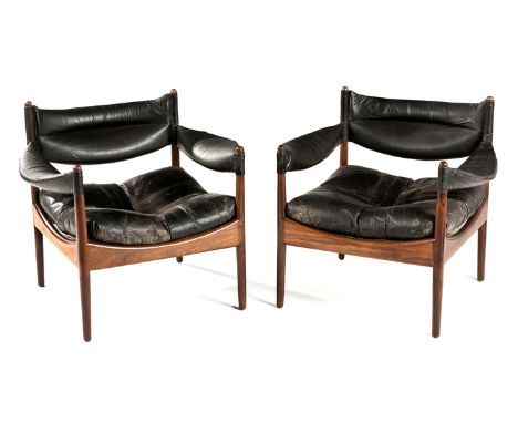 A PAIR OF ROSEWOOD AND LEATHER MODUS ARMCHAIRS DESIGNED BY KRISTIAN SOLMER VEDEL FOR SOREN WILLADSEN each padded back between