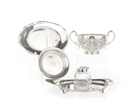 A MISCELLANEOUS COLLECTION OF SILVER ITEMS, VARIOUS MAKERS AND DATES, LONDON AND BIRMINGHAM, 1894-1931 various shapes and siz