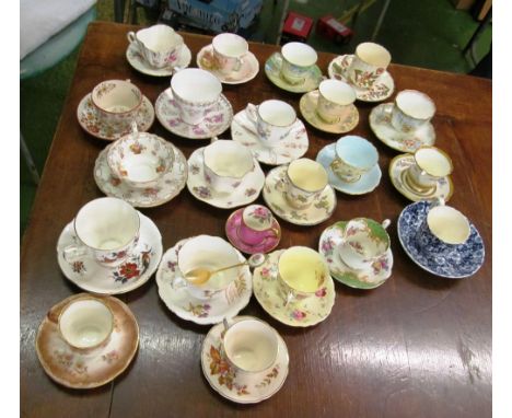 A group of cups and saucers including Paragon