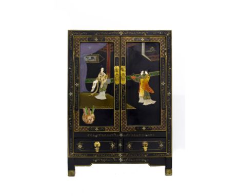 Oriental cabinet double sash with ivory figures, jade, and hard stone inserts. Japan.early XX Century. H cm 66x 48x23