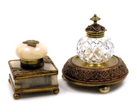 A late 19thC Continental marble and brass mounted inkwell, of square form, with a hinged lid, raised on four ball feet, 7.5cm