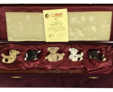 A cased limited edition British collector's set of ceramic Steiff bears, number 229 of 1500.