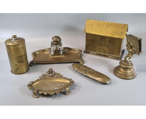 Quantity of assorted metalware to include: early 20th century brass moneybox in the form of a house with pitched roof, bearin