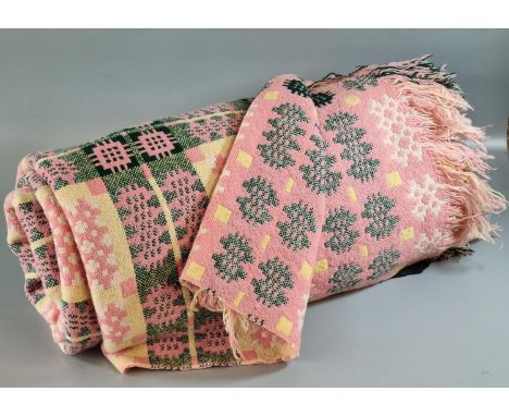 Yellow and pink ground woollen Welsh tapestry traditional Caernarfon design blanket with fringed edge. (B.P. 21% + VAT)Derw p