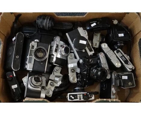 Box of vintage cameras to include: Zenit TTL, Voigtlander Vito CLR, Koroll Bencini, Petri 7S, Olympus trip 35, Lubitel 166B, 