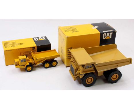 Conrad boxed Caterpillar 1/50th scale construction diecast group, 2 boxed examples to include No.2862 CAT D400 Articulated Du