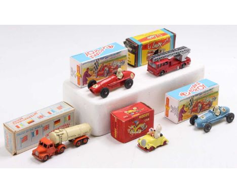 A collection of mixed vintage diecast comprising a Lone Star Impy No. 30 Merryweather Fire Engine, 2x Crescent Racing Cars - 