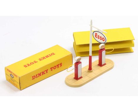 Dinky Toys No. 781 ESSO Petrol Pump Set comprising of baseplate with 2 ESSO petrol pumps and ESSO sign, with a few small chip