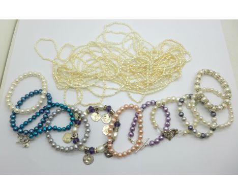 Freshwater pearl bracelets and necklaces 