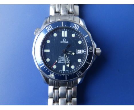 A boxed gent's stainless steel Omega Seamaster Professional Automatic Chronometer bracelet wrist watch with original 2003 Int