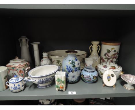 A selection of vintage ceramics 