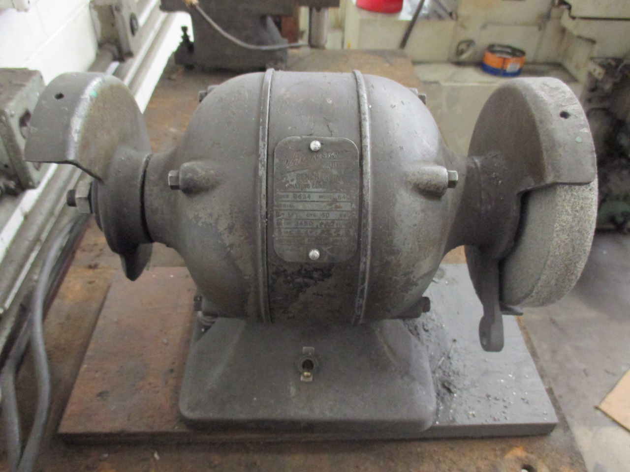 Thor Model 640 1 4 Hp Double End Bench Grinder W 3450 Rpm 6 Wheel