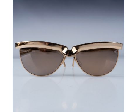 A pair of vintage Alain Mikli sunglasses, model AM 86 610-008, crafted in France. These sunglasses feature a luxurious 22k go