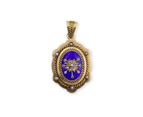 PENDENTIF/MEDAILLON EMAIL, PERLES ET DIAMANTS, CIRCA 1880L'avant formant une fleur, orné de diamants de taille rose et de per