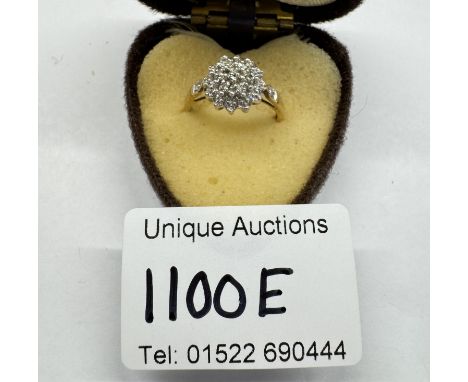A 9ct gold ring Size M, 2.43 grams