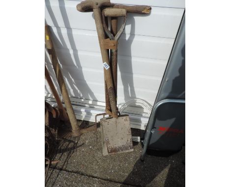 Shovels and Fork 