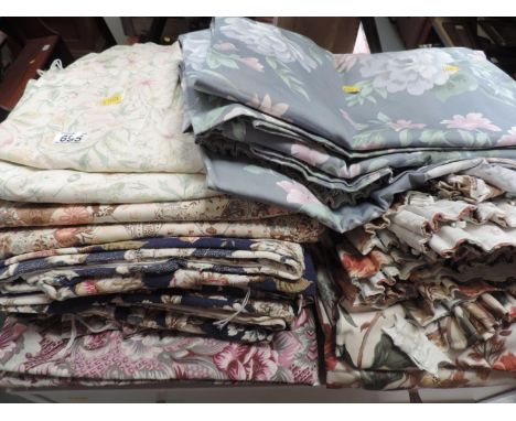 Quantity of Curtains 