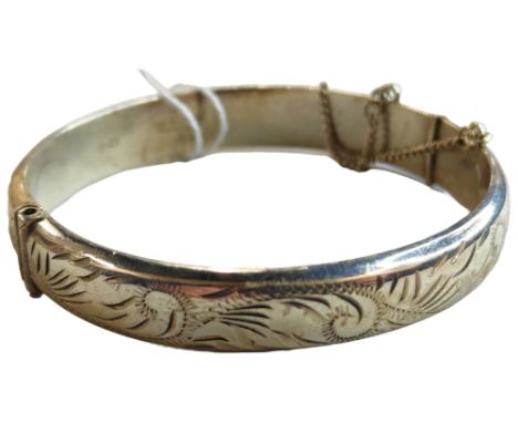 VINTAGE SILVER BANGLE 
