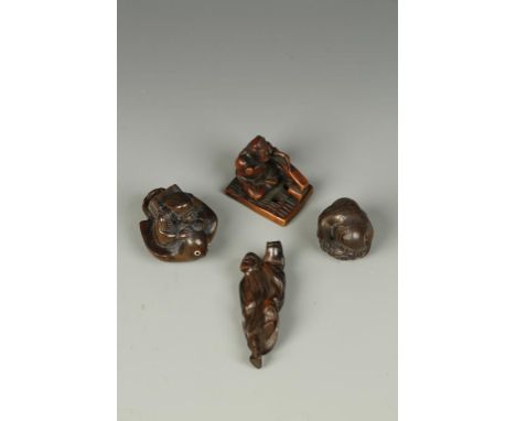 FIVE JAPANESE WOOD NETSUKE, Meiji and later, the largest 2.5" (4)