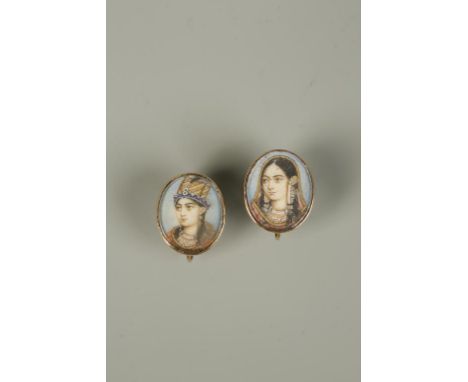 A PAIR OF INDIAN GOLD PORTRAIT MINIATURE EARRINGS, late 19th/early 20thC (2)