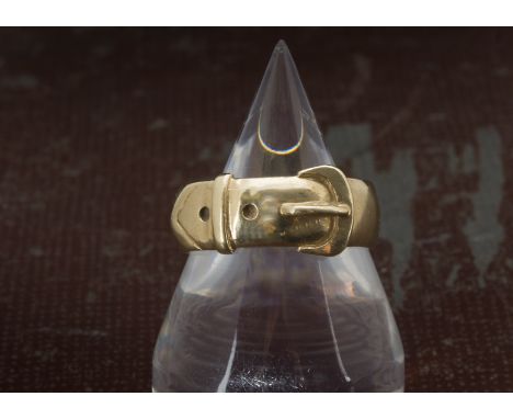A modern 9ct gold gentleman's ring, modelled as a belt, hallmarked, 8.2g and size Y 