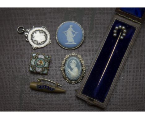 A cased Victorian stick pin, having pearl horseshoe, together with a trench art sweetheart brooch, silver medal, glass mosaic