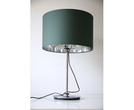 A vintage 20th century German table / desk lamp light. The lamp having a green barrel shade with three bulb holder light sect