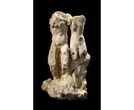 Antike Figurengruppe: Faun und Jüngling des 1. JahrhundertsHöhe: 100 cm. Breite: 55 cm. 1. Jahrhundert v. Chr. - 1. Jahrhunde